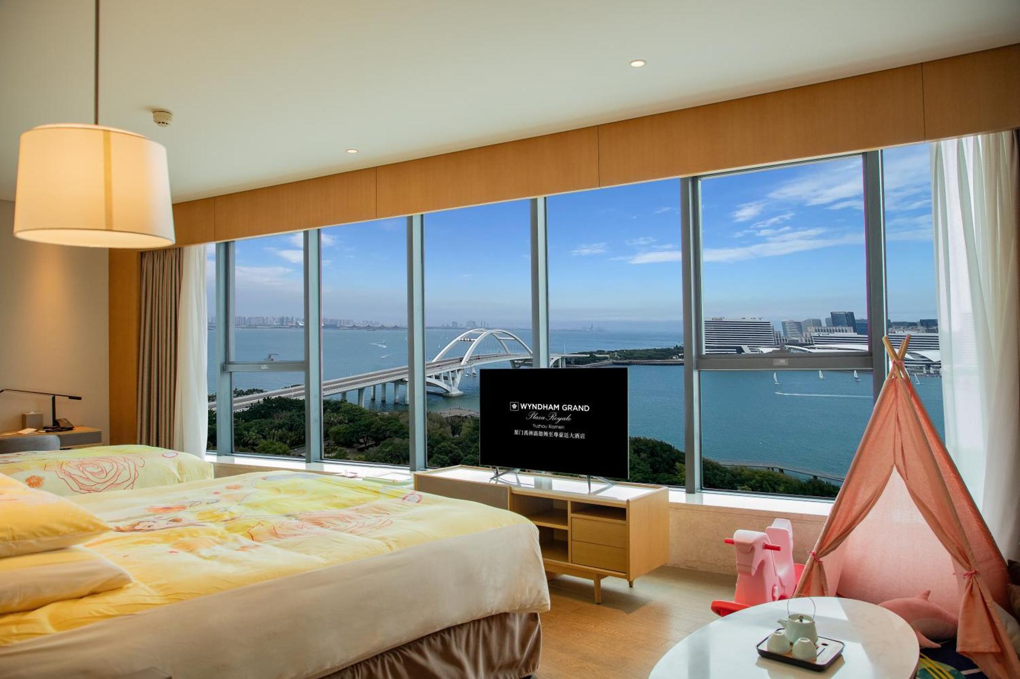 Wyndham Grand Plaza Royale Yuzhou Xiamen Wuyuan Bay Exterior foto