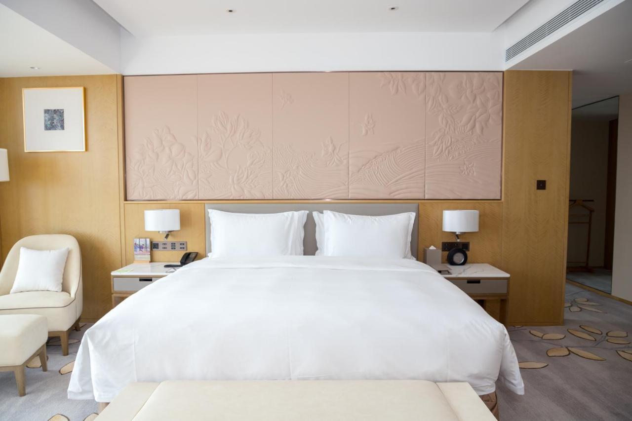 Wyndham Grand Plaza Royale Yuzhou Xiamen Wuyuan Bay Exterior foto